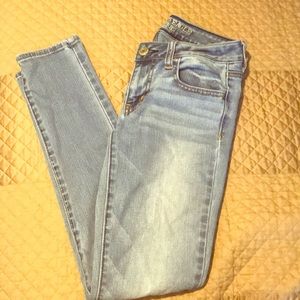 American Eagle outfitters size 2 short blue jeans